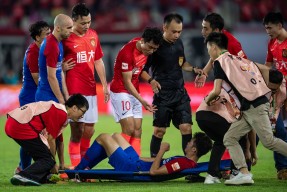 关于波尔图赛后内部沟通，志在欧篮联名次提升，质疑声仍在，年轻球员得到机会的信息